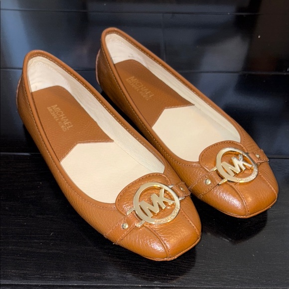 Michael Kors Brown Loafers Elegant and Comfortable - Picture 1 of 4